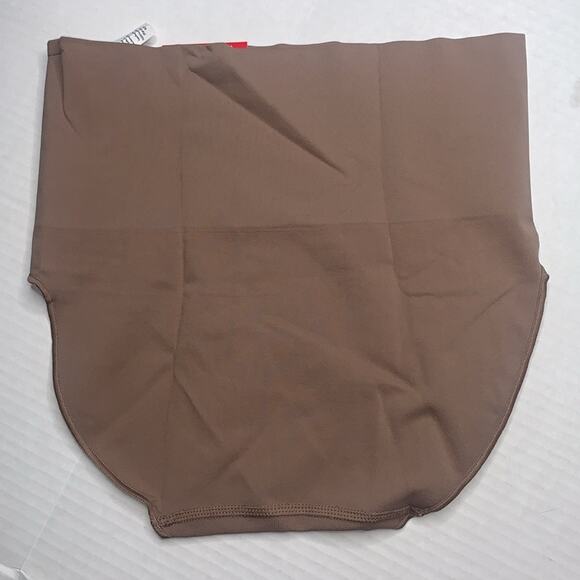 SPANX High-Waisted Ecocare Seamless Shaping Brief. Cafe‎ Au Lait. Size Medium - Picture 3 of 8